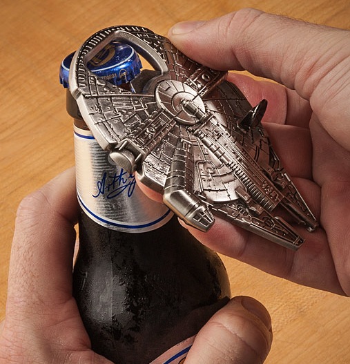 star-wars-millennium-falcon-bottle-opener